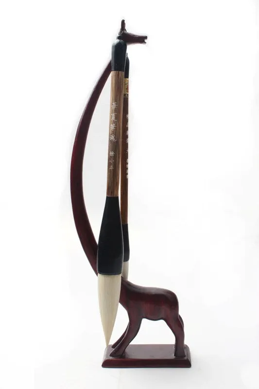 LAZY GIRAFFE  - Hand Carve Wooden Brush Rack-Stand