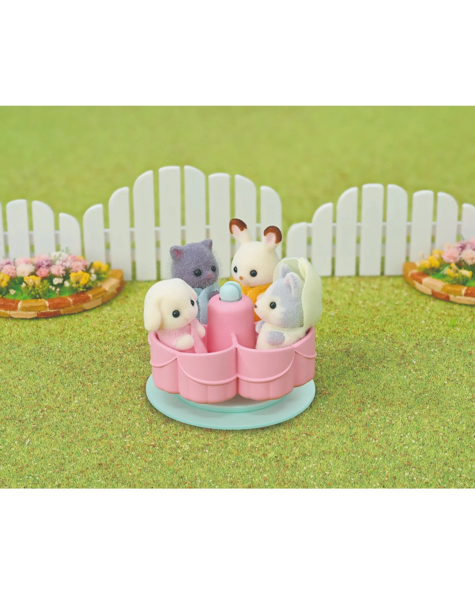 Sylvanian Families Rainbow Fun Nursery Bus